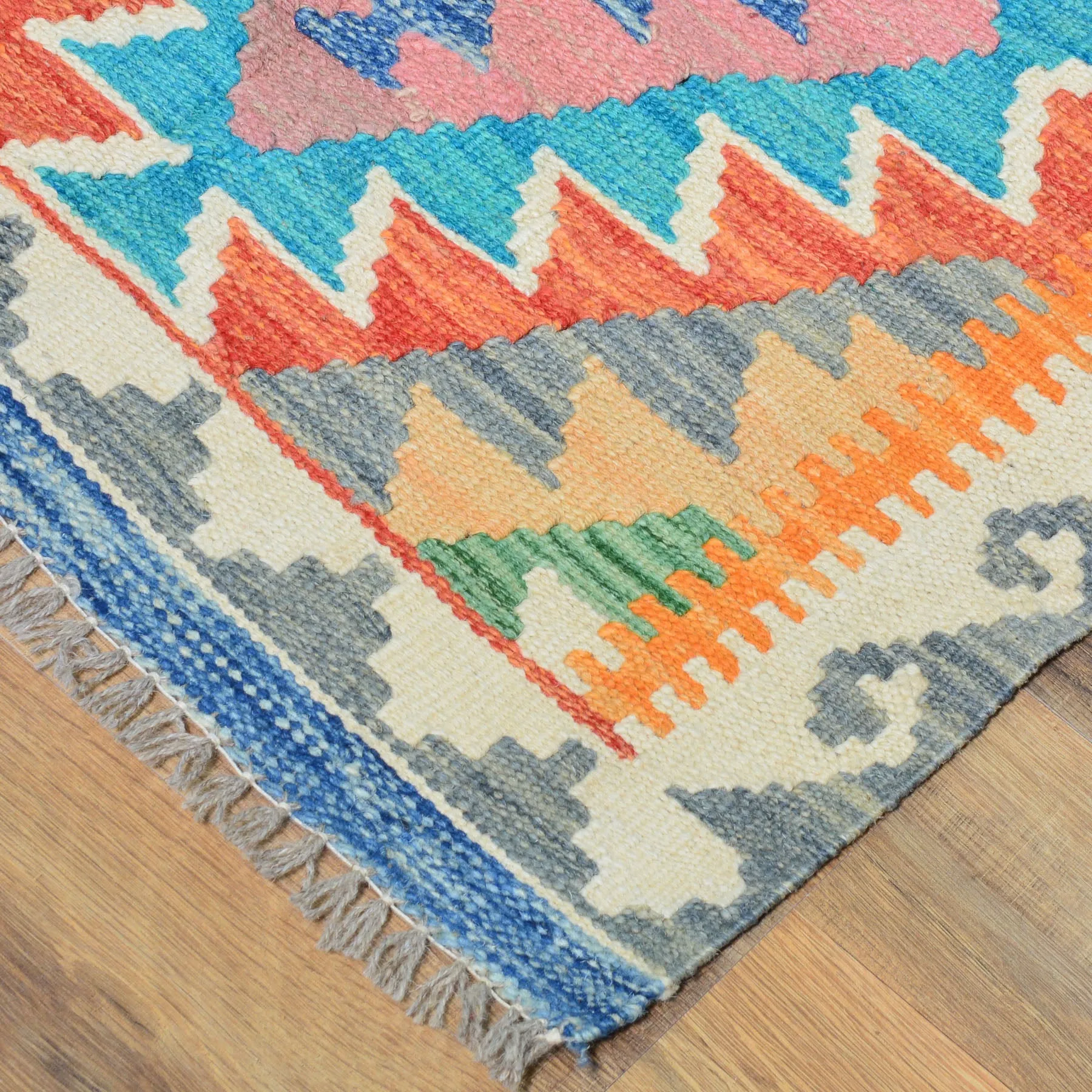 Hand-Woven Southwestern Design Kilim Handmade Wool Rug (Size 2.0 X 2.11) Cwral-9456