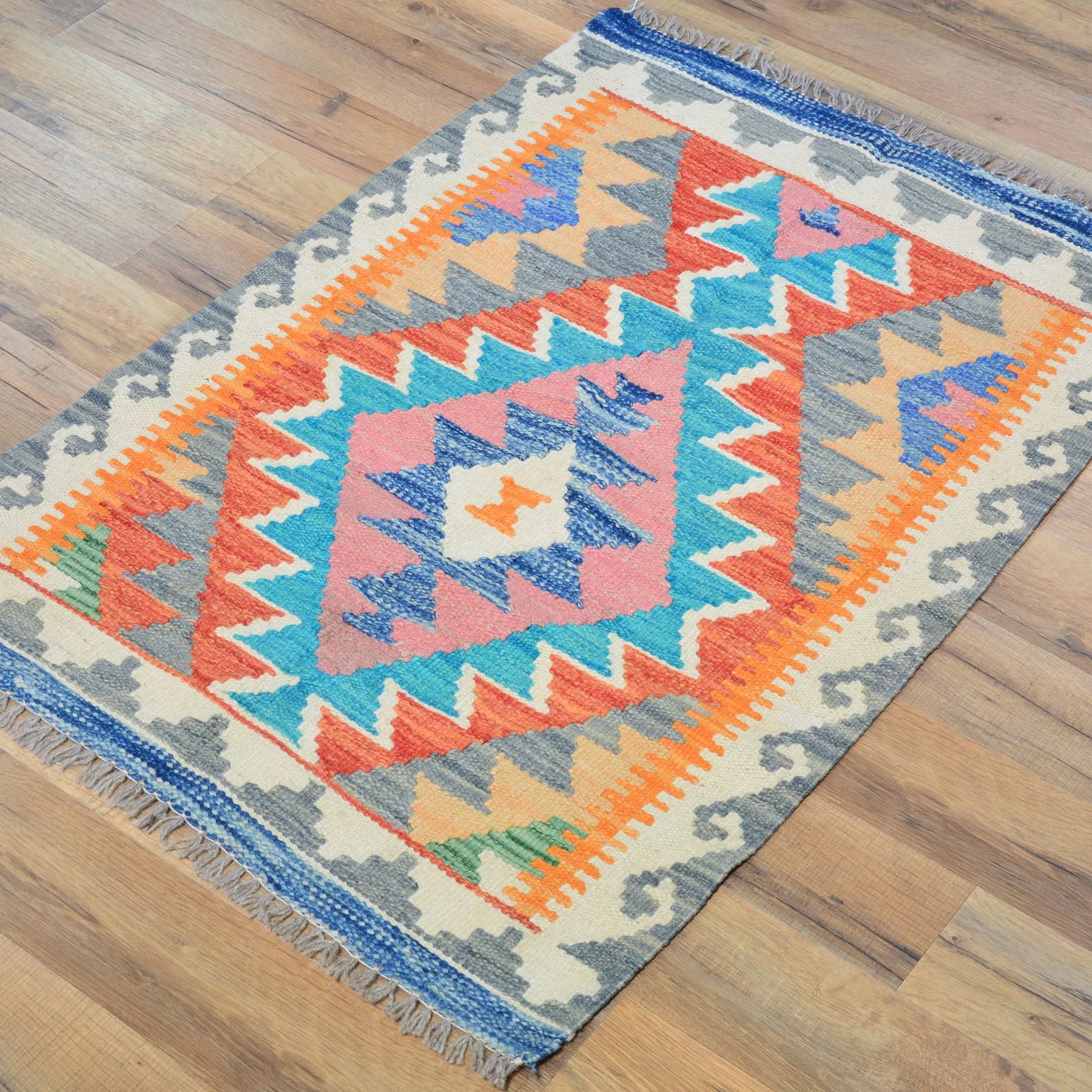Hand-Woven Southwestern Design Kilim Handmade Wool Rug (Size 2.0 X 2.11) Cwral-9456
