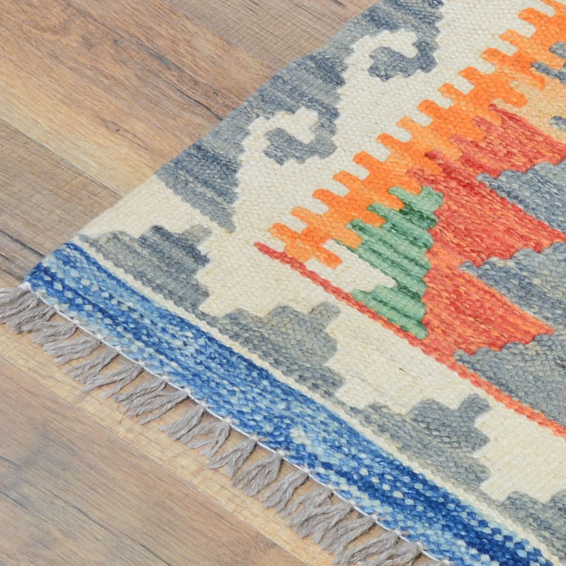 Hand-Woven Southwestern Design Kilim Handmade Wool Rug (Size 2.0 X 2.11) Cwral-9456