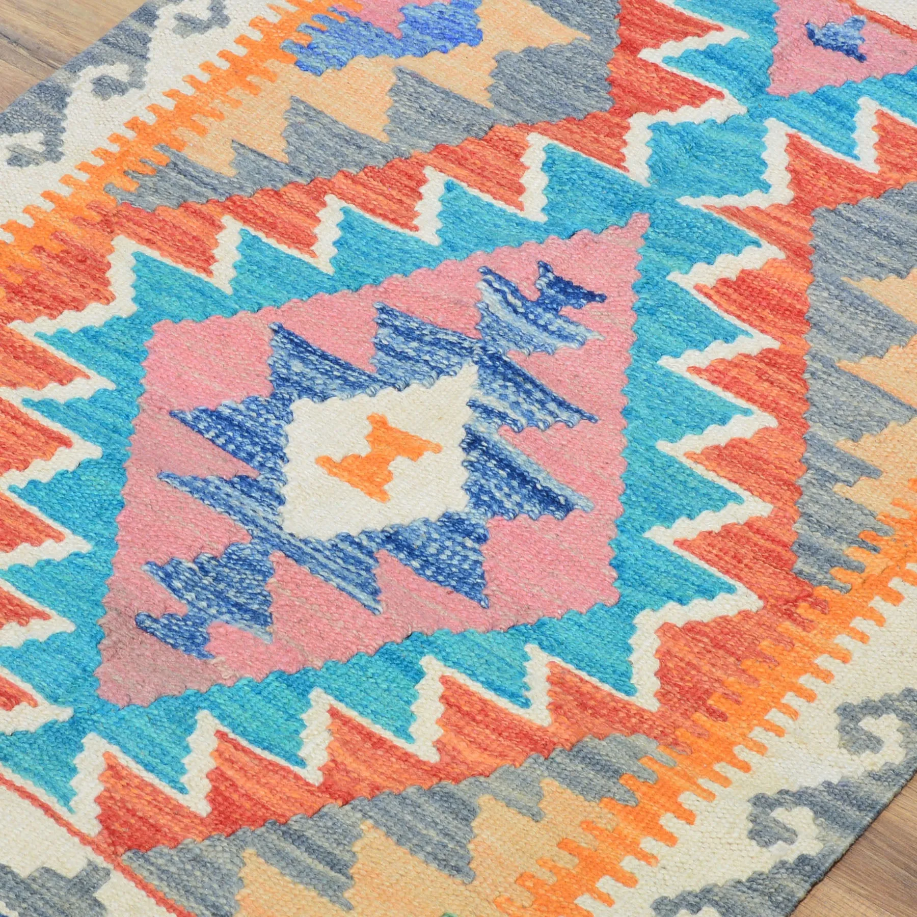 Hand-Woven Southwestern Design Kilim Handmade Wool Rug (Size 2.0 X 2.11) Cwral-9456