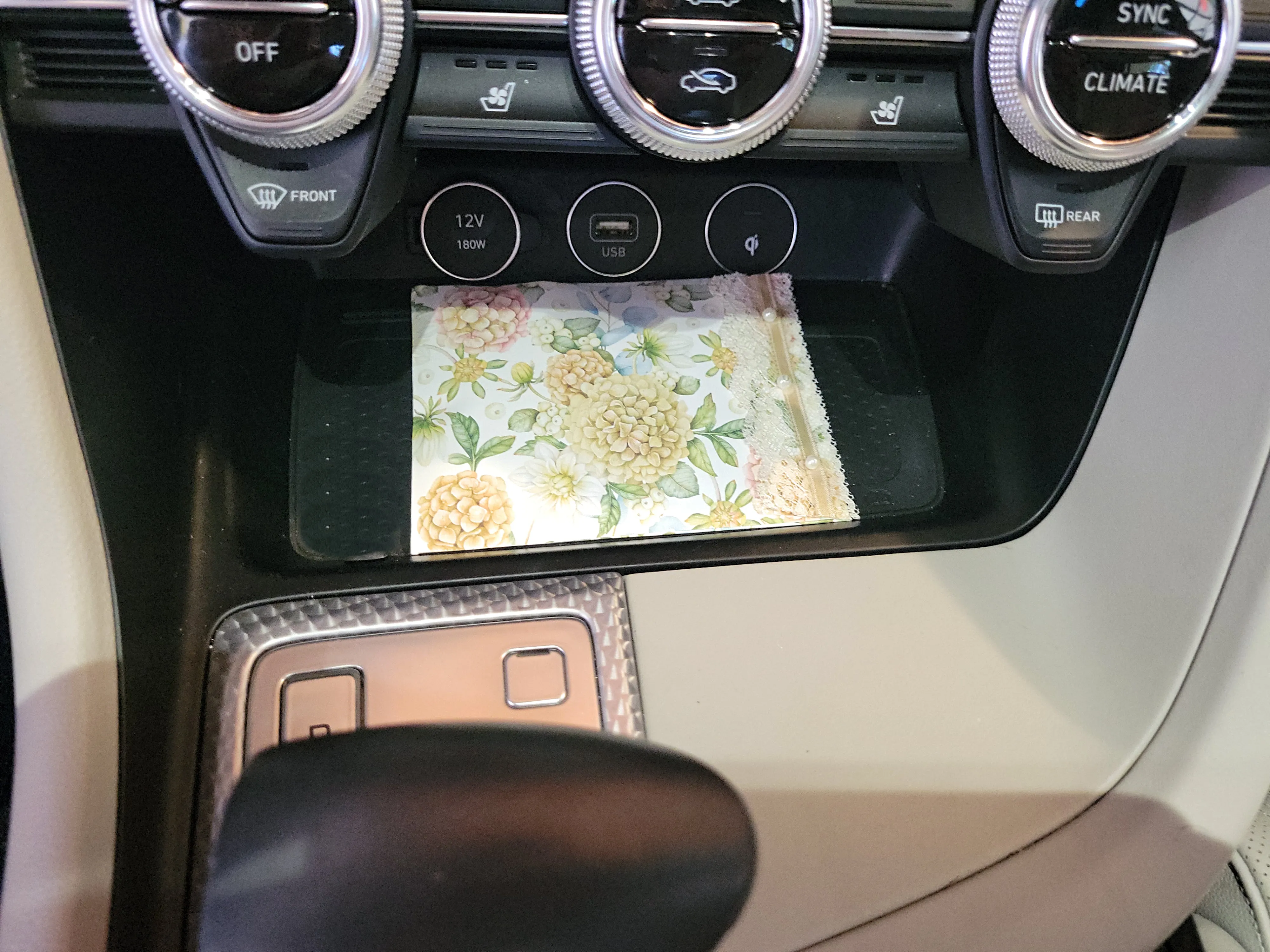 Pearls & Lace Chamomile Scented Drawer, Closet & Car Sachets, Large Size 4" x 5", 3-Pack