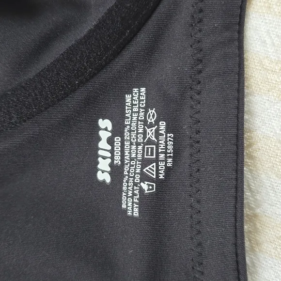 SKIMS Fits Everybody Unlined Demi Bra Size:38DDDD Onyx