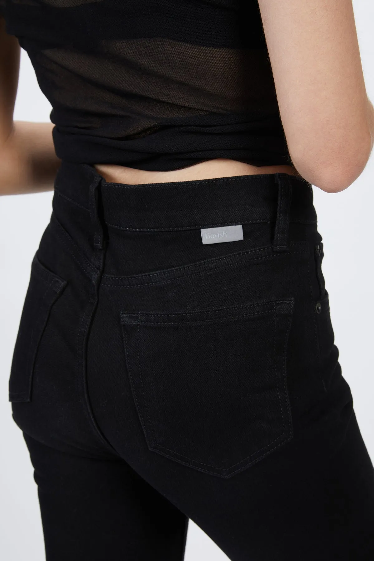 THE ZACHARY HIGH-RISE TAPERED JEANS